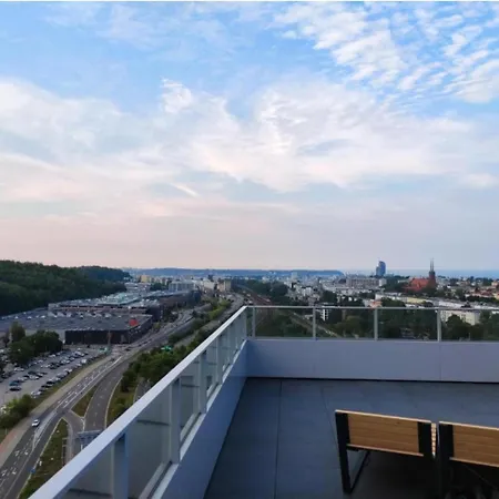 Modern Tower Z Silownia I Tarasem Na Dachu Gdynia